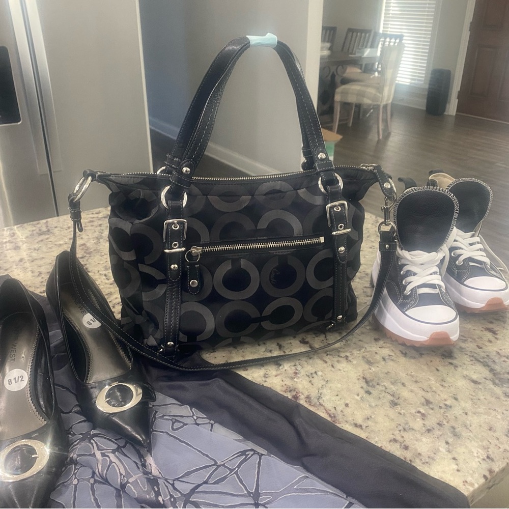 Stylish Coach Black and Gray Women's Handbag